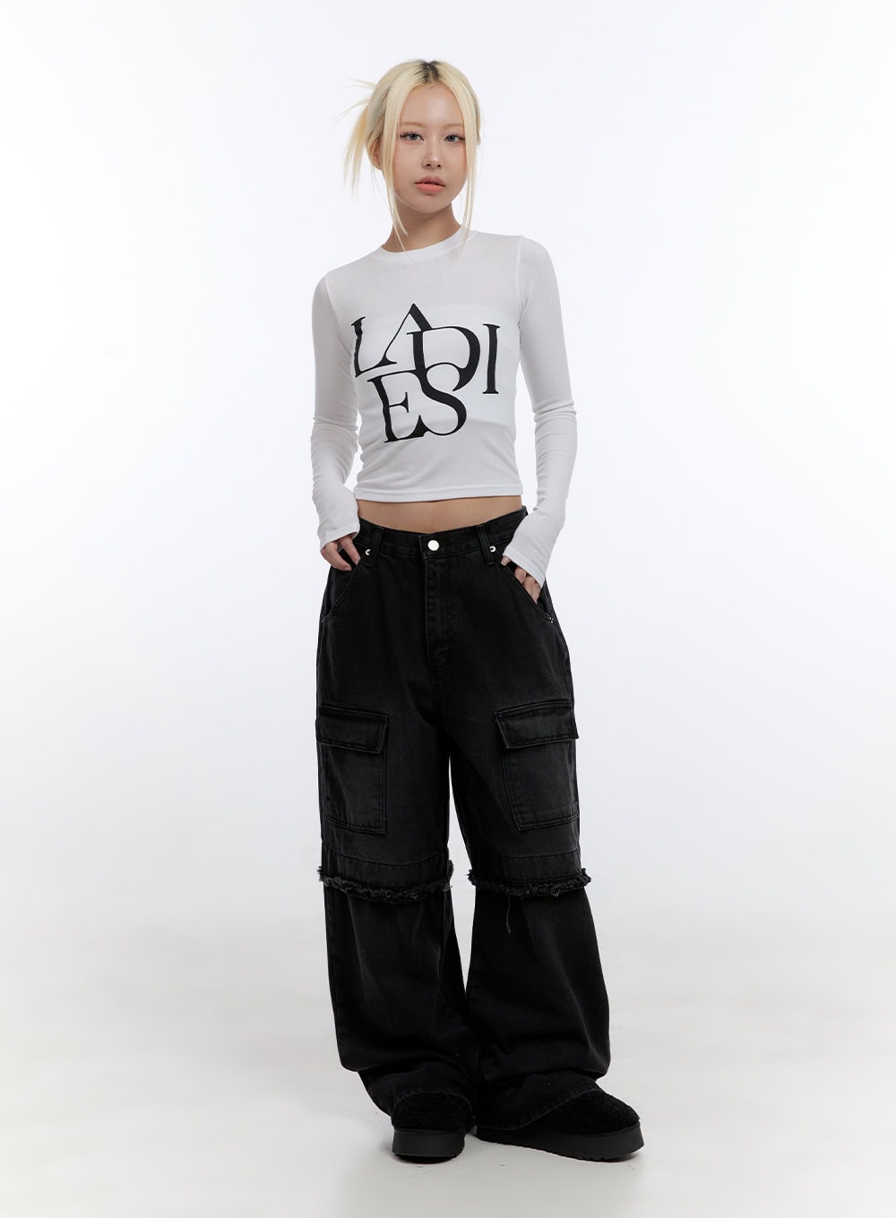 Round Neck Slim Fit Long Sleeve Crop Top CO423