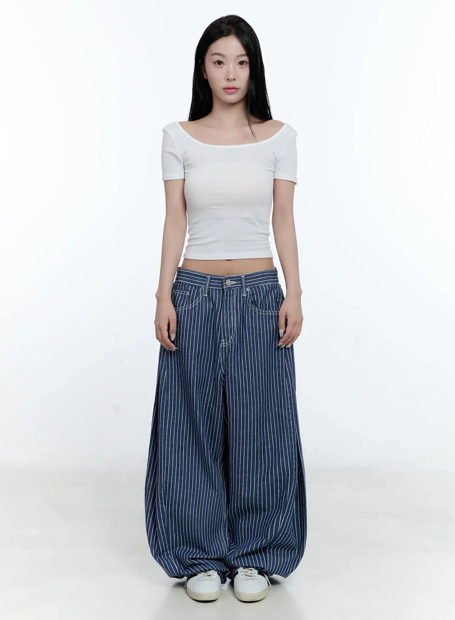 Square-Neck Crop Top CL530
