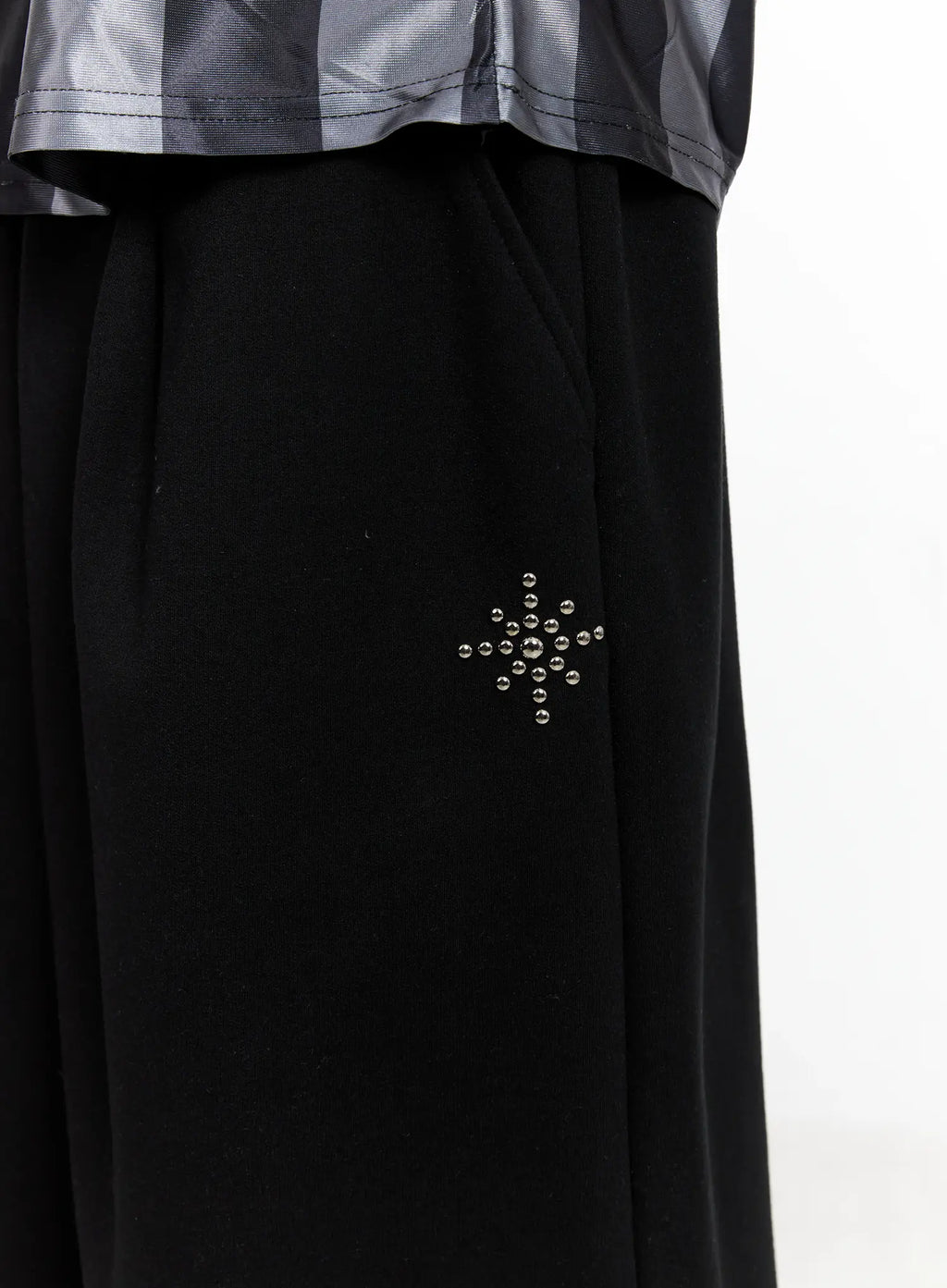 Men's Studded Bermuda Shorts IG511