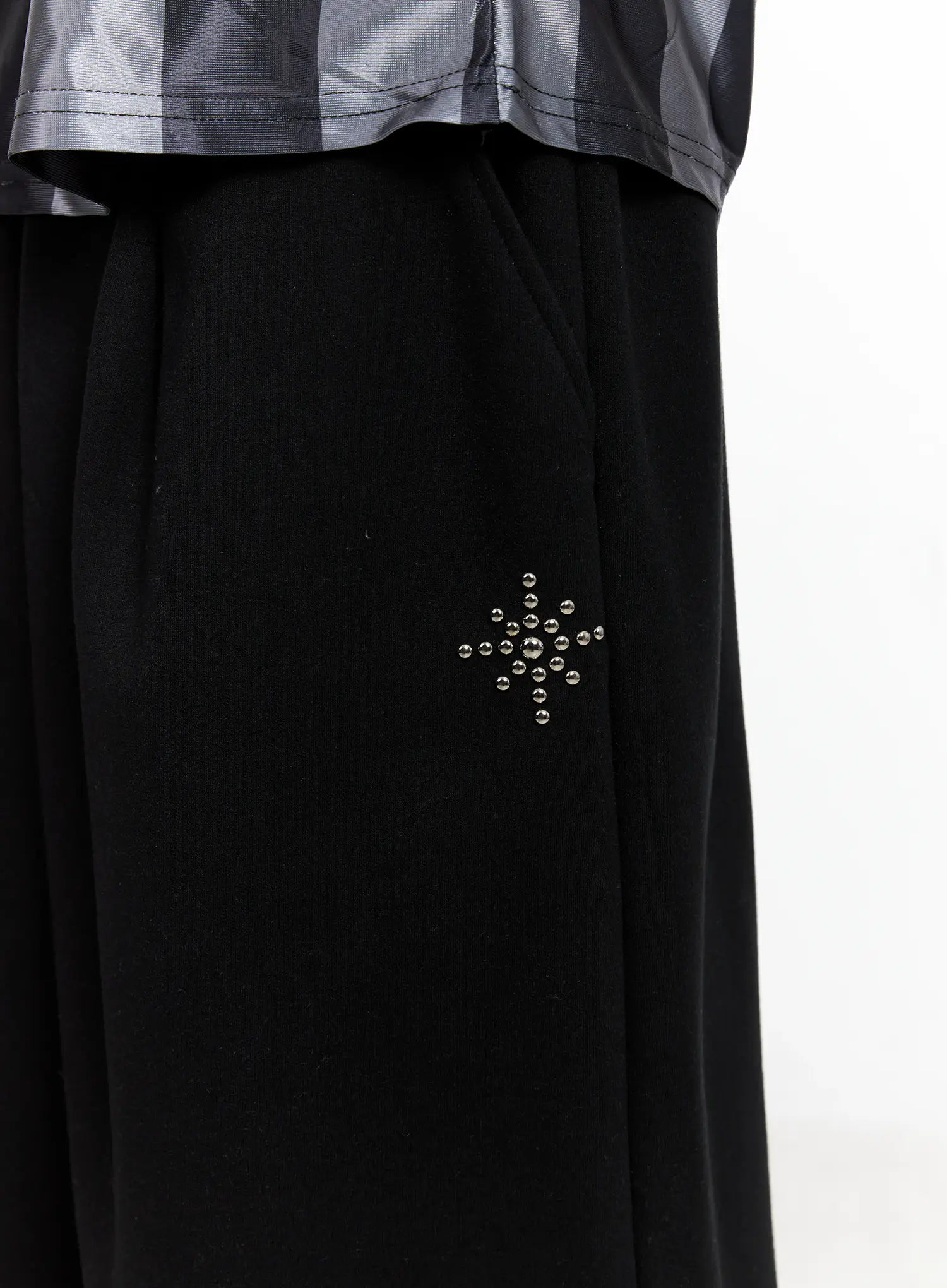 Men's Studded Bermuda Shorts IG511