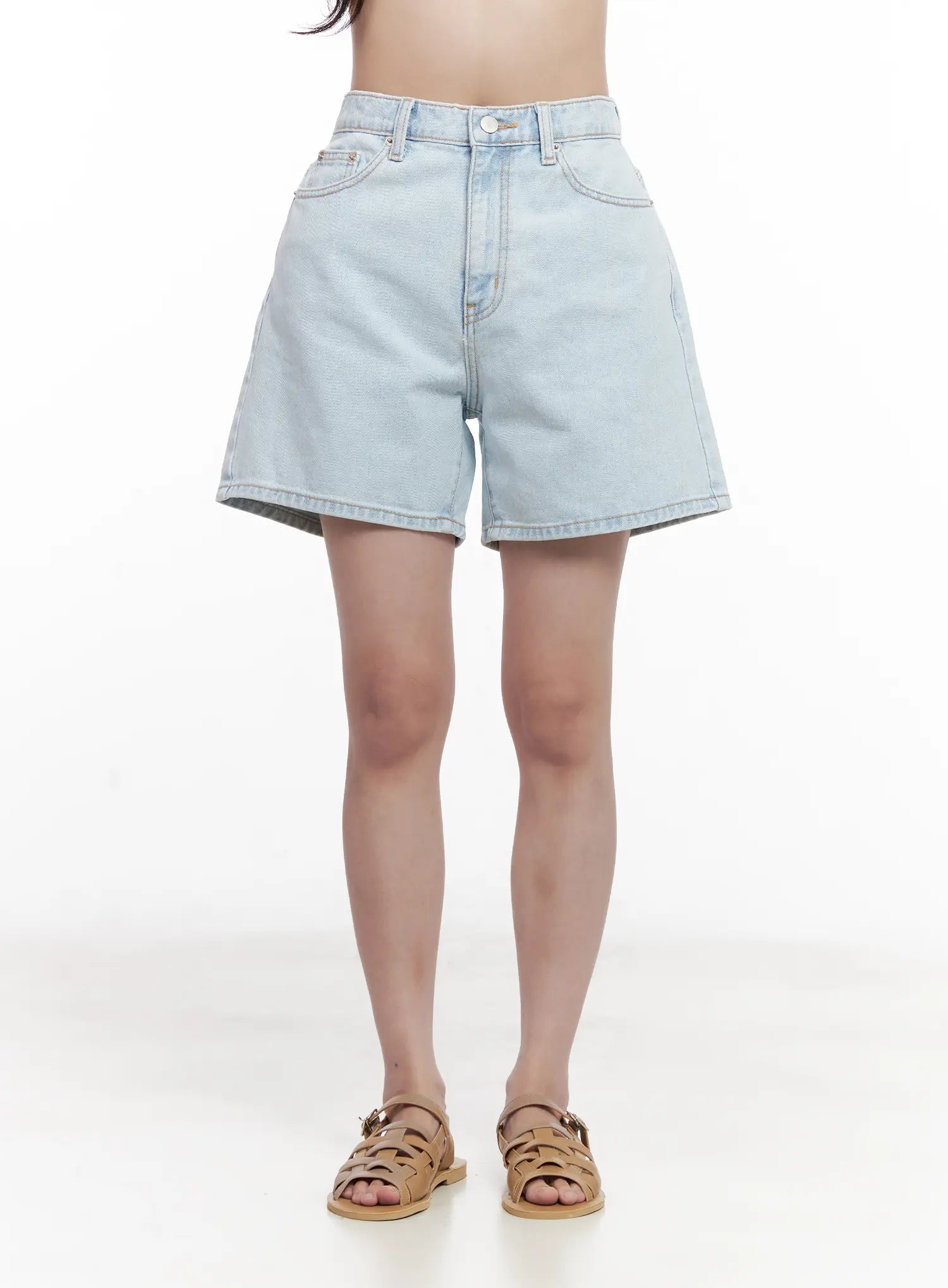 Casual Light-Wash Denim Shorts CL516