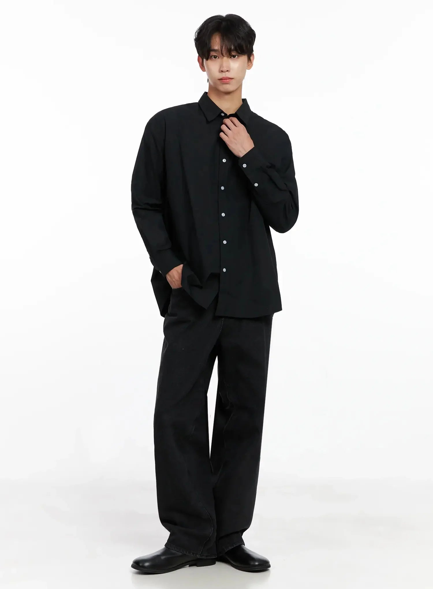 Men's Classic Button-Up Shirt IO517