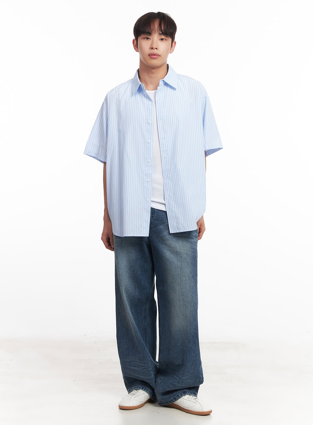 Men's Short Sleeve Buttoned Striped Shirt IA521