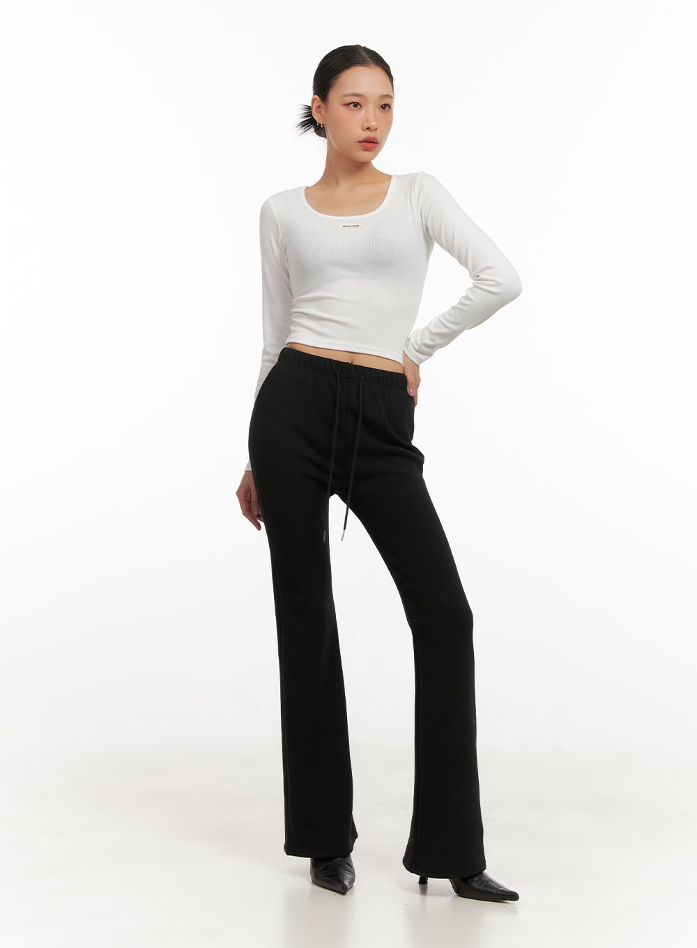 Slim Fit U-Neck Long Sleeve Crop Top CD410