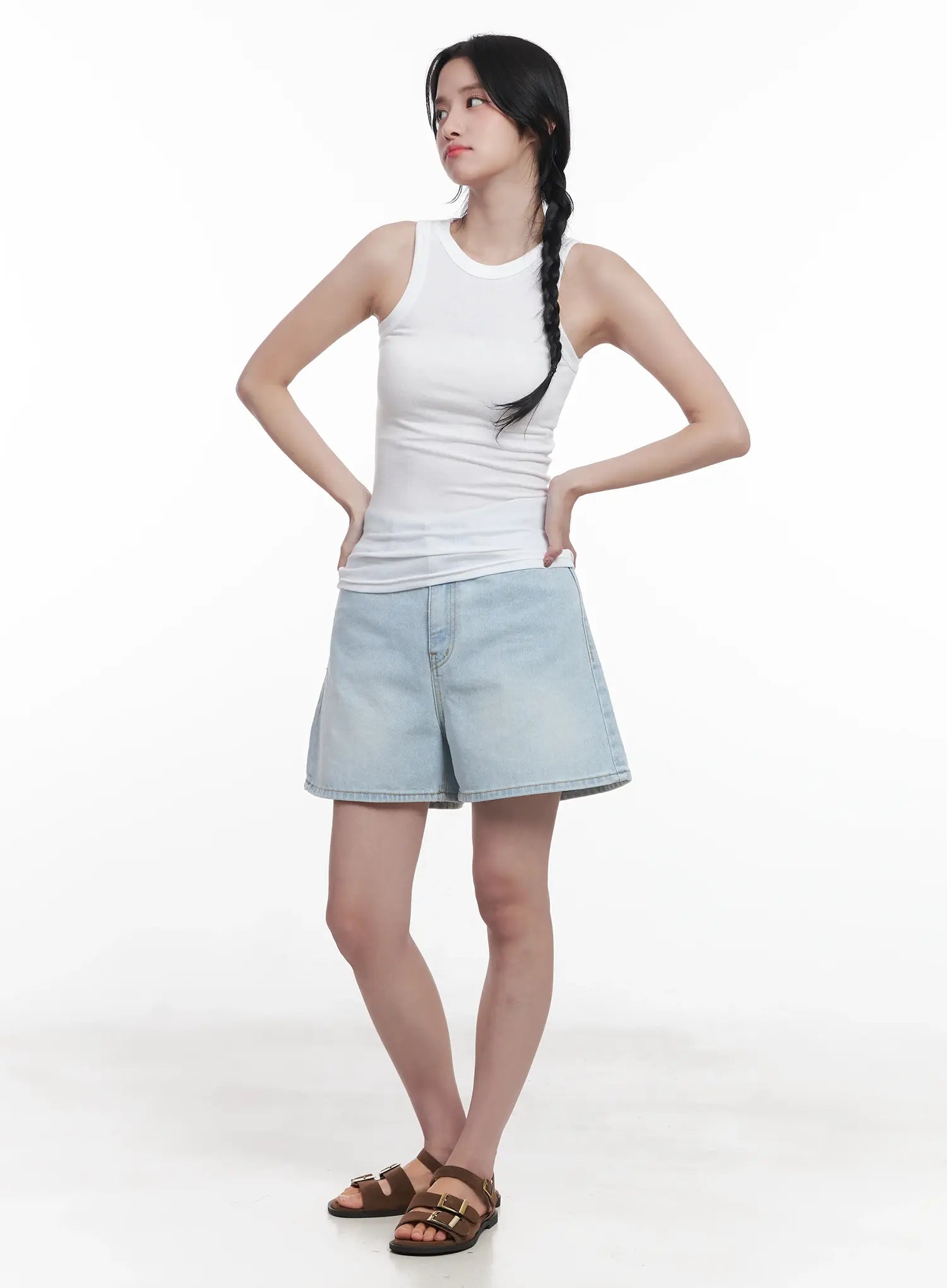 Light Wash Wide-Fit Jorts CU523