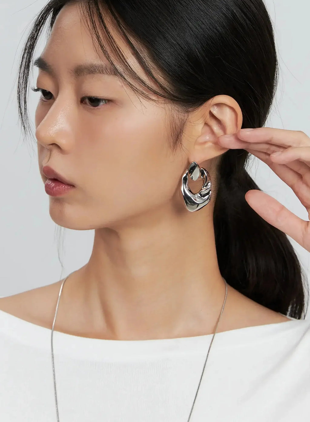 Abstract Wave Hoop Earrings IS515