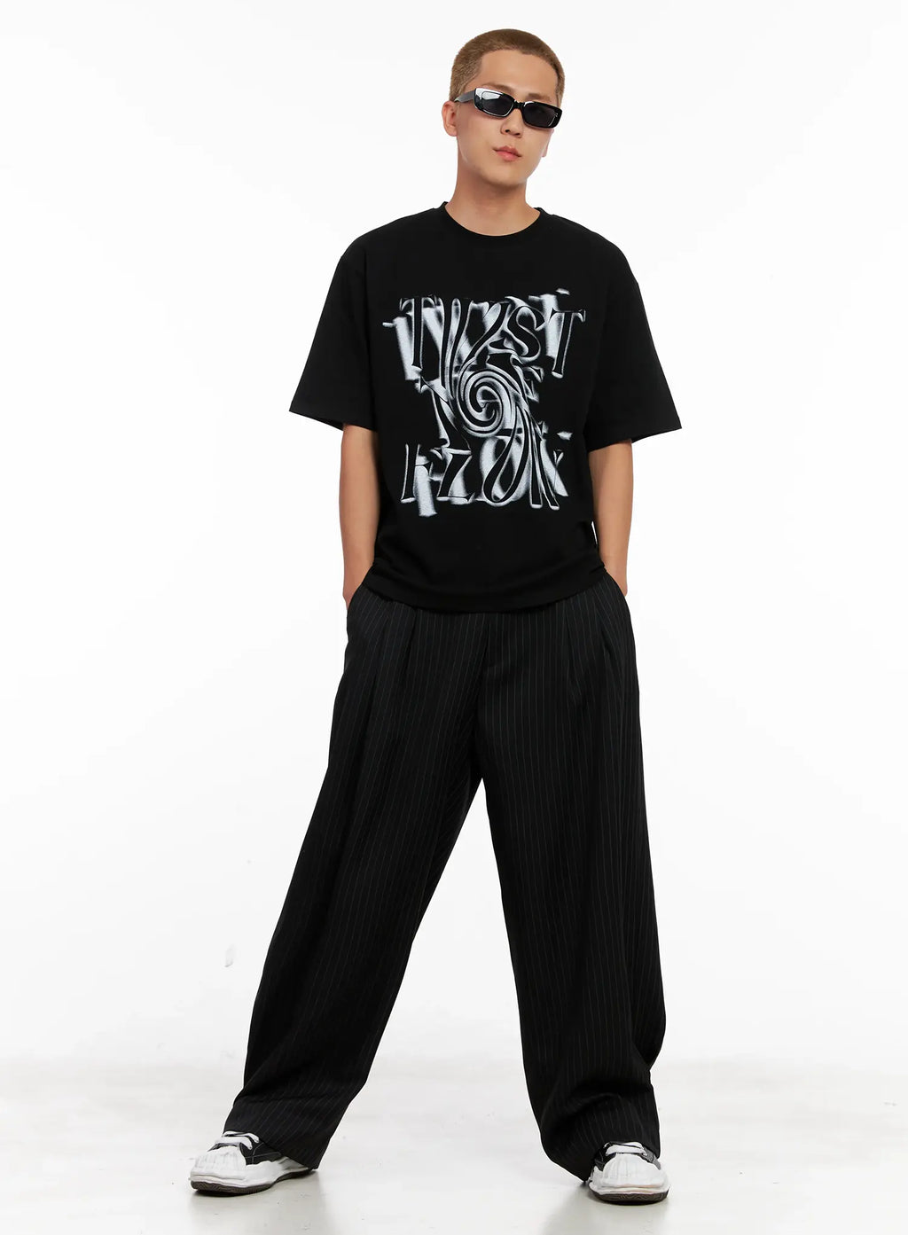 Men's Twist Graphic Tee IL521