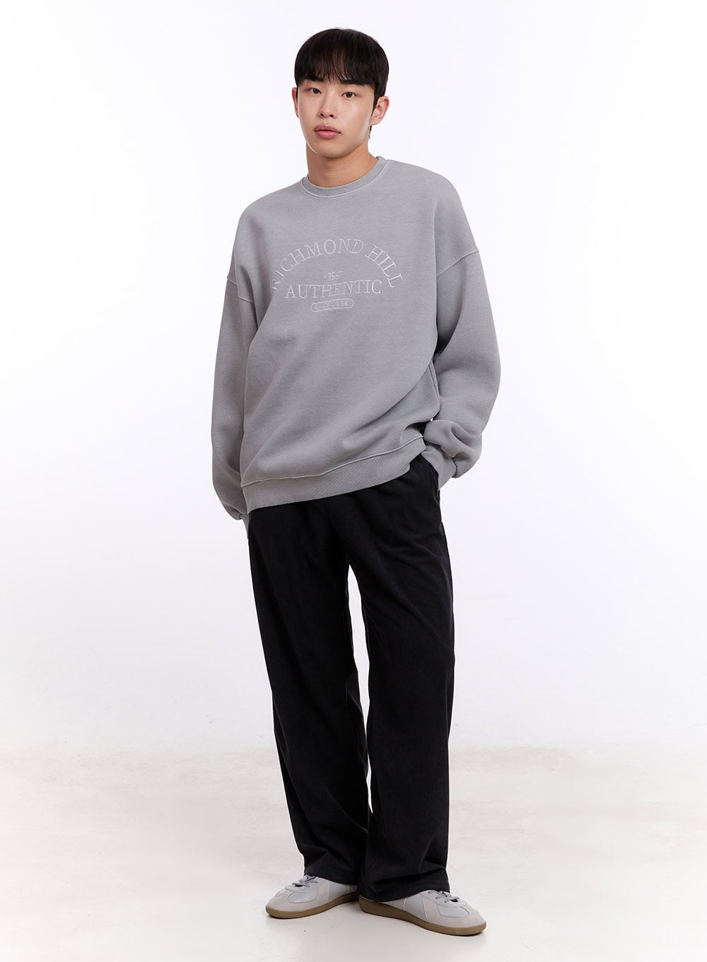 Men's Embroidered Crew Neck Sweatshirt IM512