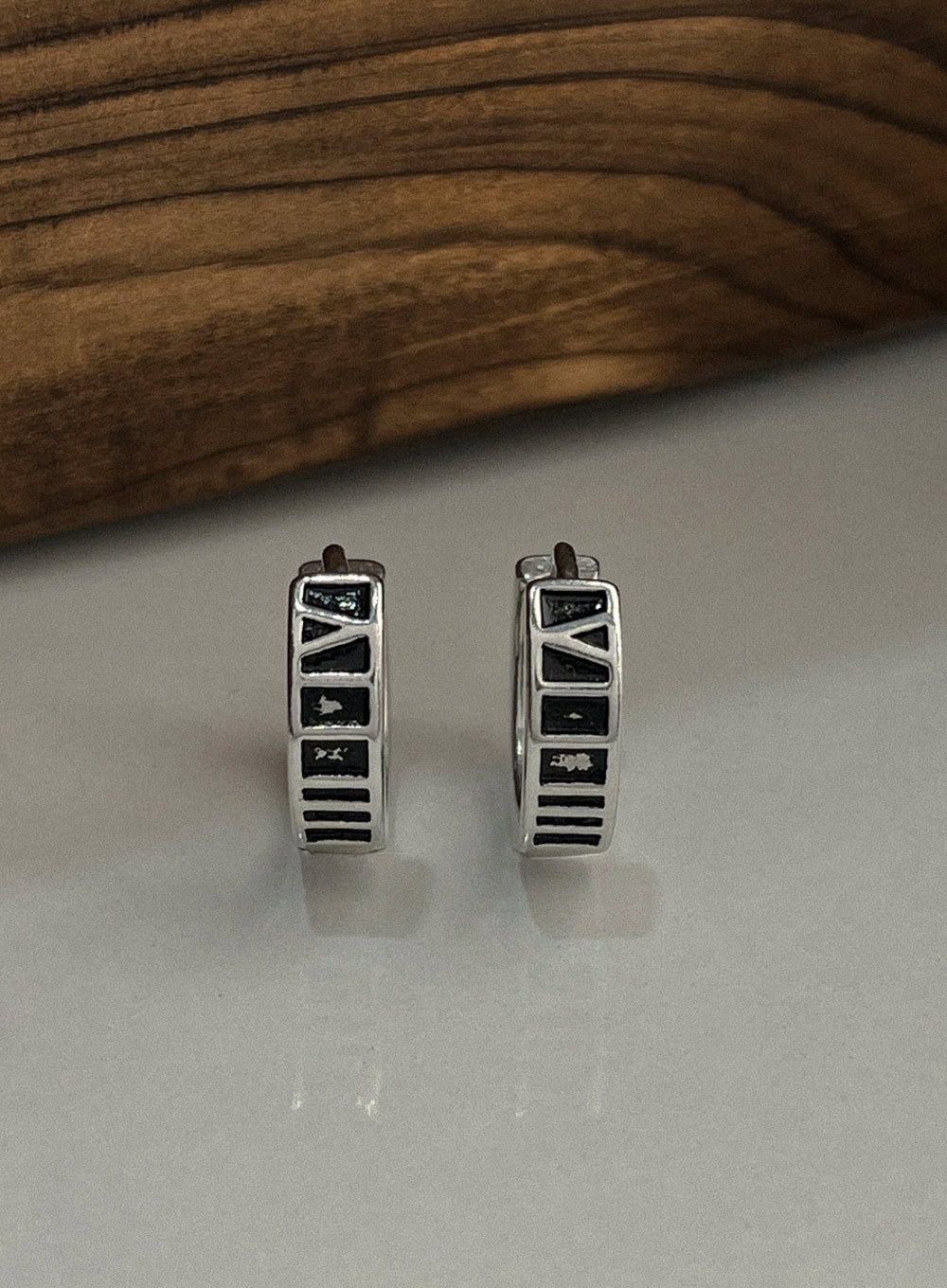 Rom Number Earrings IL415