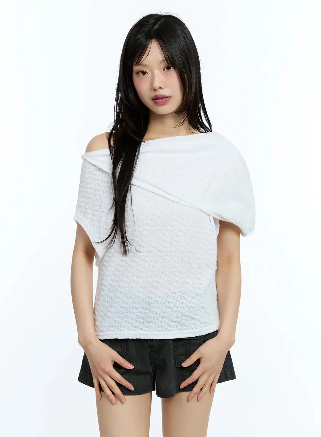 Asymmetric One-Shoulder Loose-Fit Top IU525