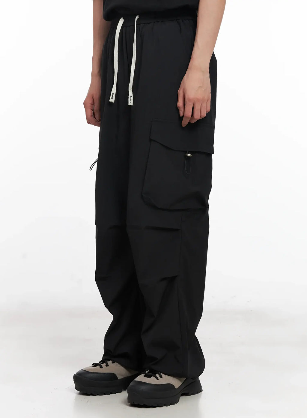 Men's Parachute Wide-Leg Cargo Pants IL504