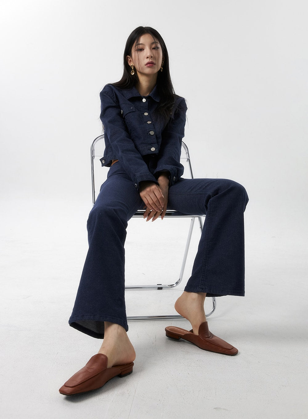 Buttoned Denim Crop Jacket IS315