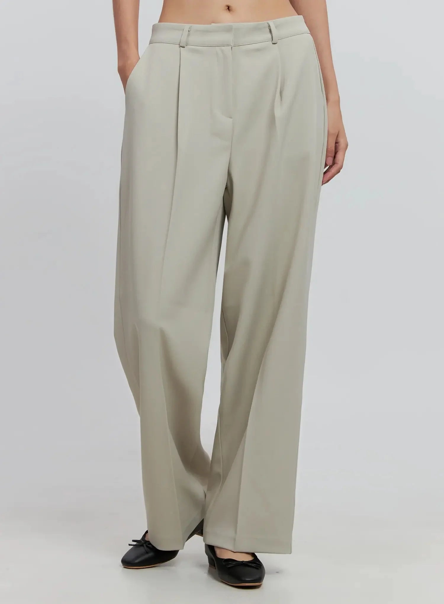 Essential Wide-Leg Slacks IS516