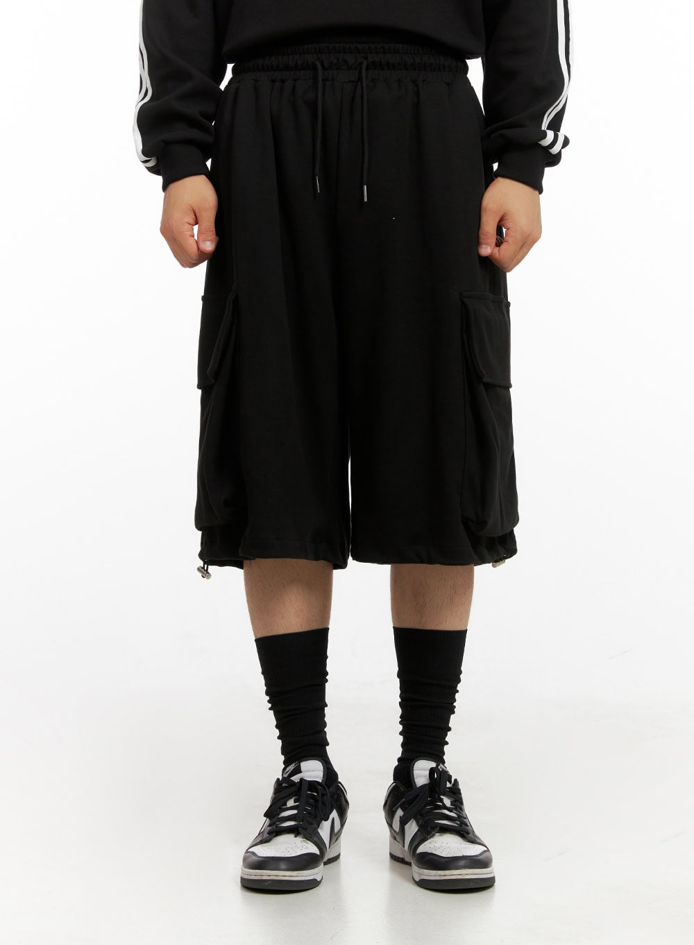Men's Cargo Sweatshorts (Black) IG409