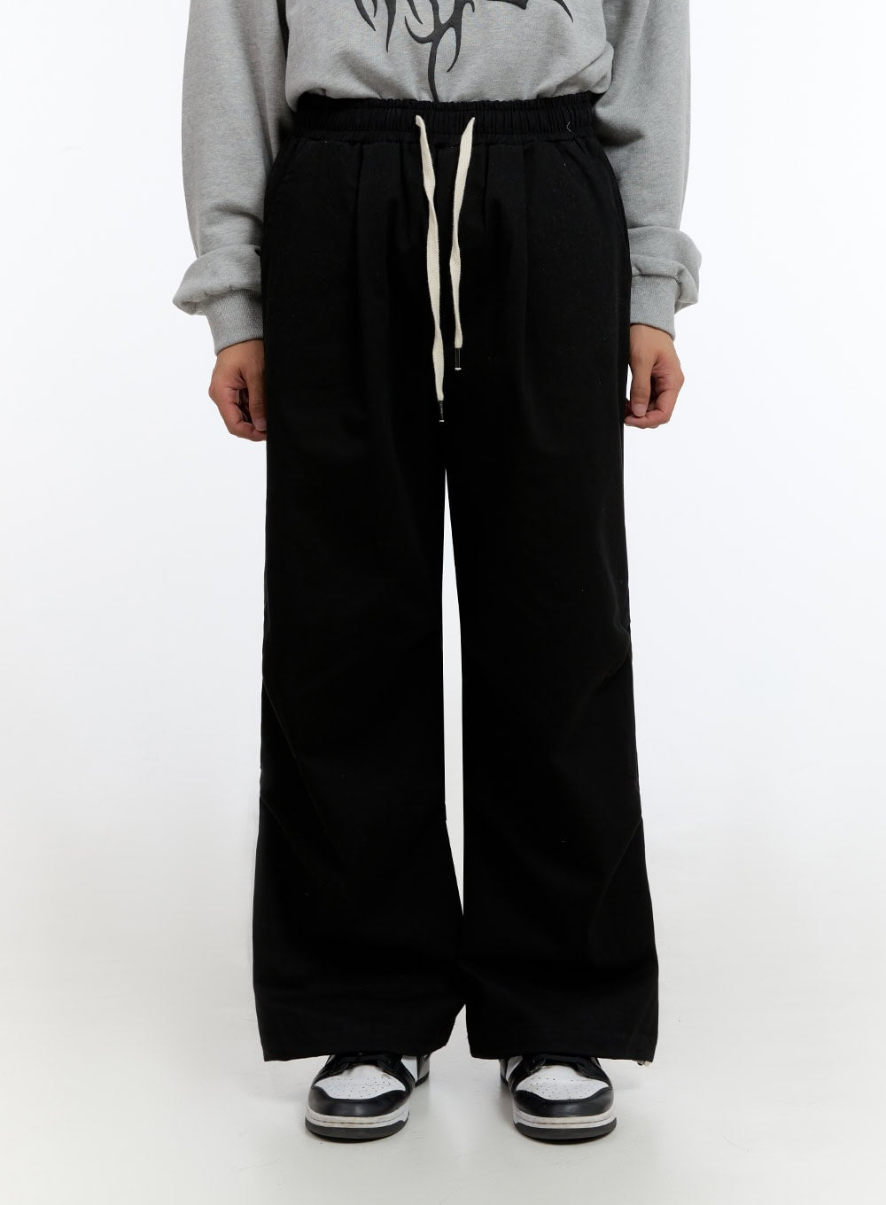 Men's Solid Banded Parachute Pants IS413