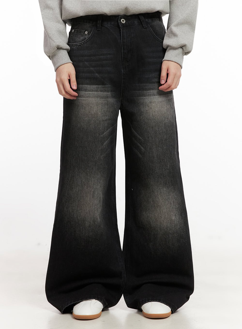 Men's Washed Relaxed-Fit Jeans (Black) IJ517