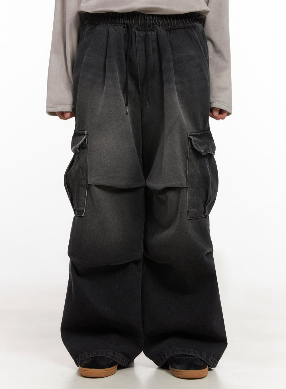 Men's Wide-Fit Denim Cargo Jeans ID427