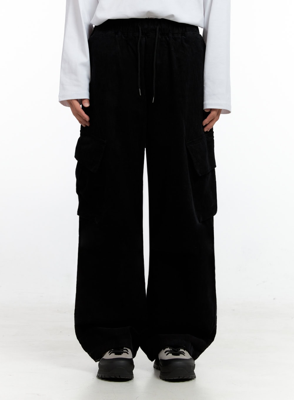 Men's Refined Wide-Leg Cargo Pants IN401