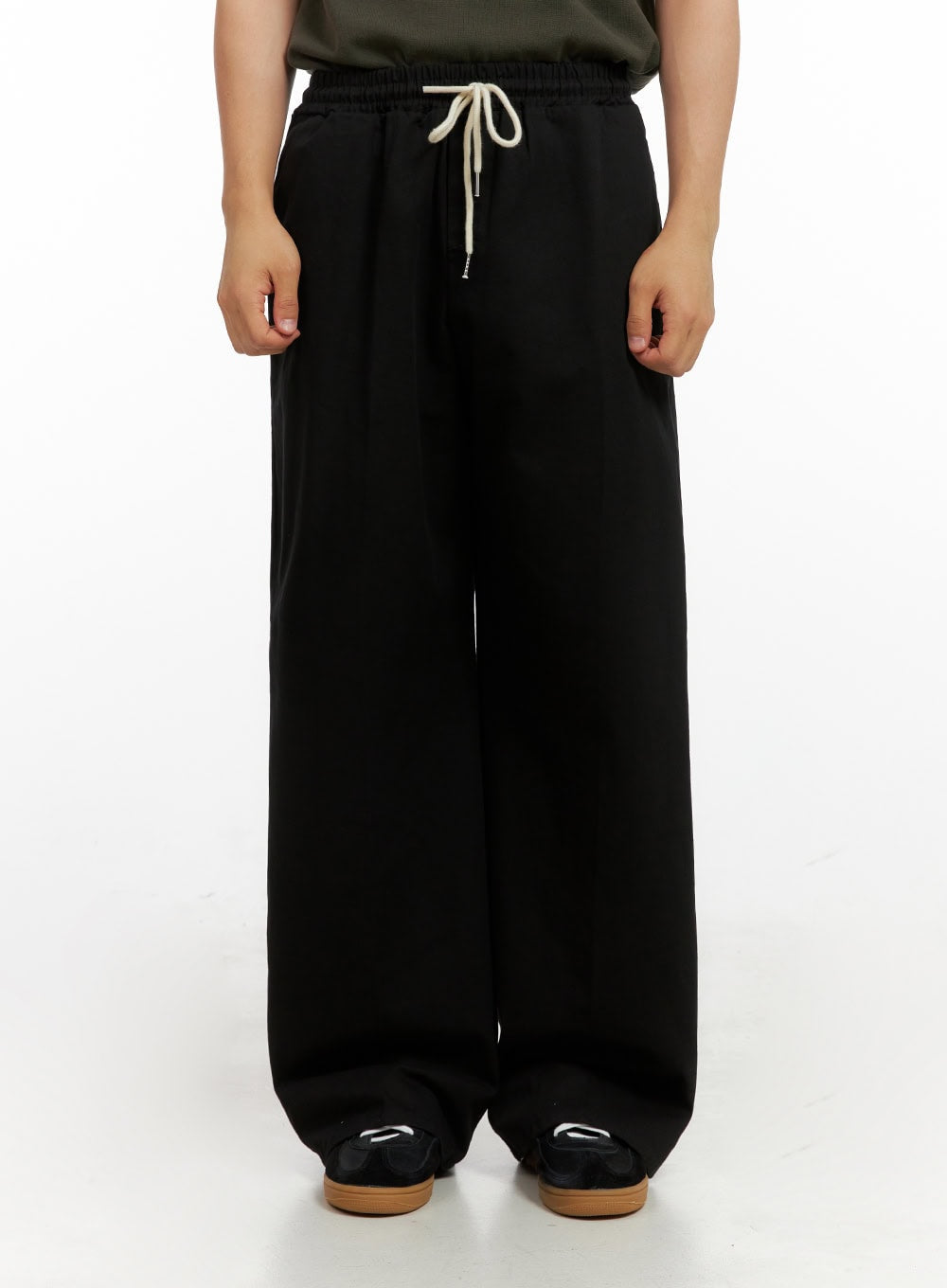 Men's Solid Wide-Fit Pants IG409