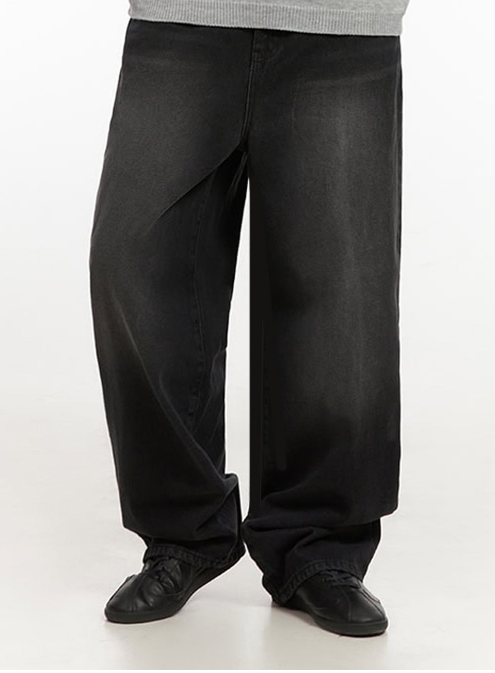 Men's Washed Relaxed-Fit Jeans IF517