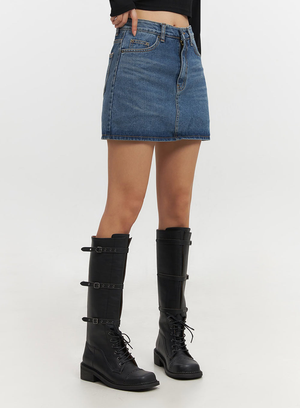 Classic Denim Washed Mini Skort IF510