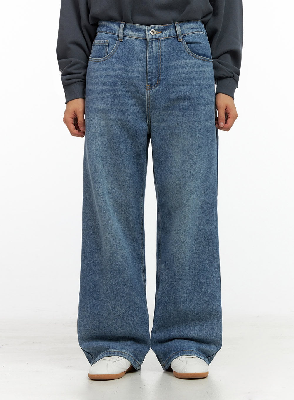 Men's Washed Wide-Leg Jeans IN426