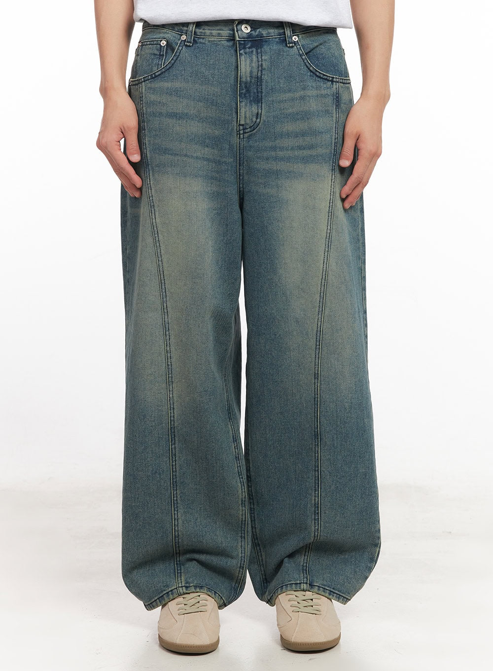 Men's Stitched Detail Wide-Fit Jeans IA511