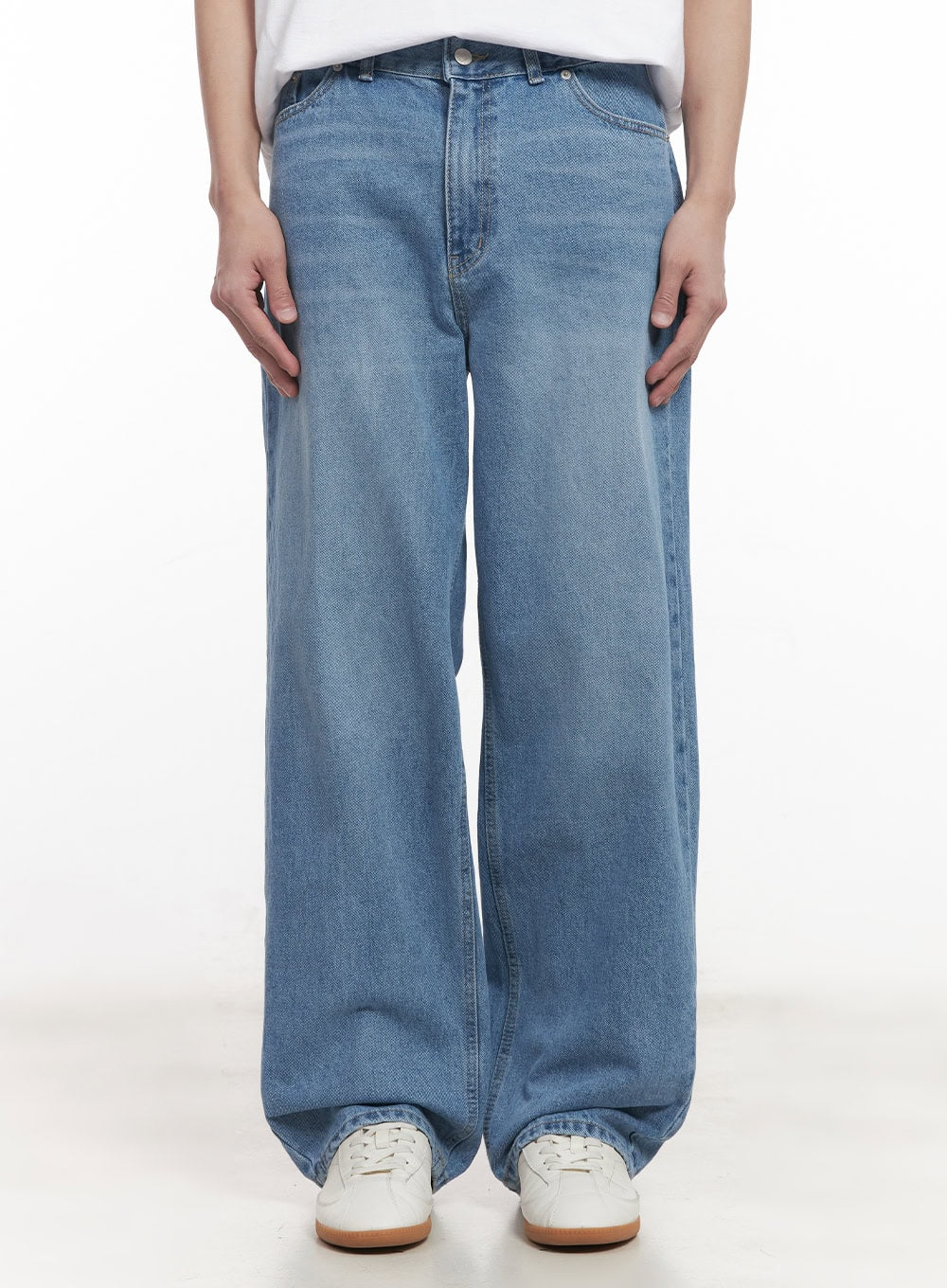 Men's Washed Relaxed-Fit Jeans IM519