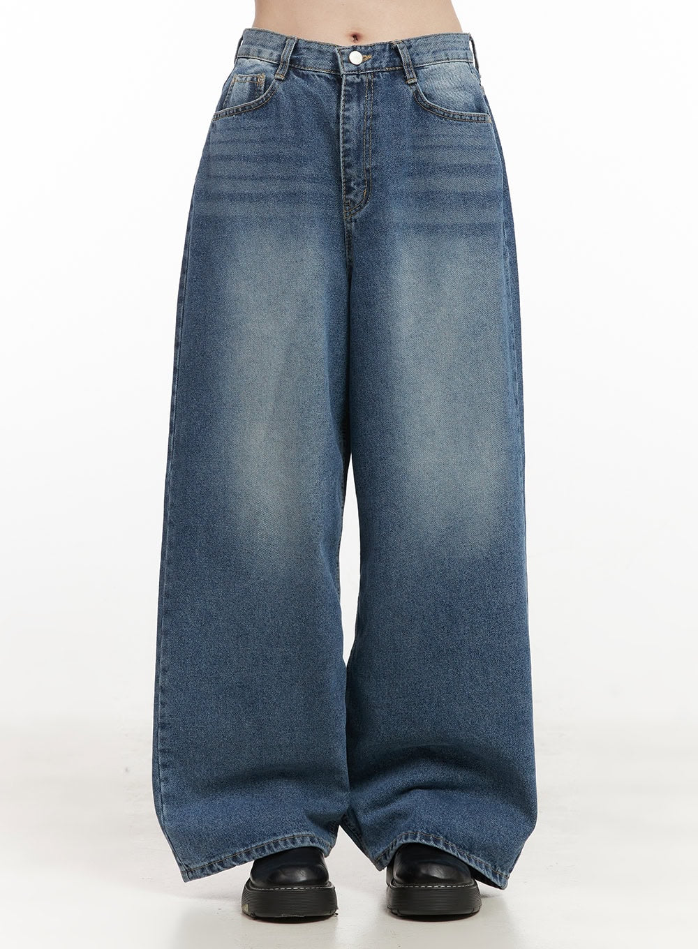 Alyssa Washed Wide-Fit Jeans IJ527