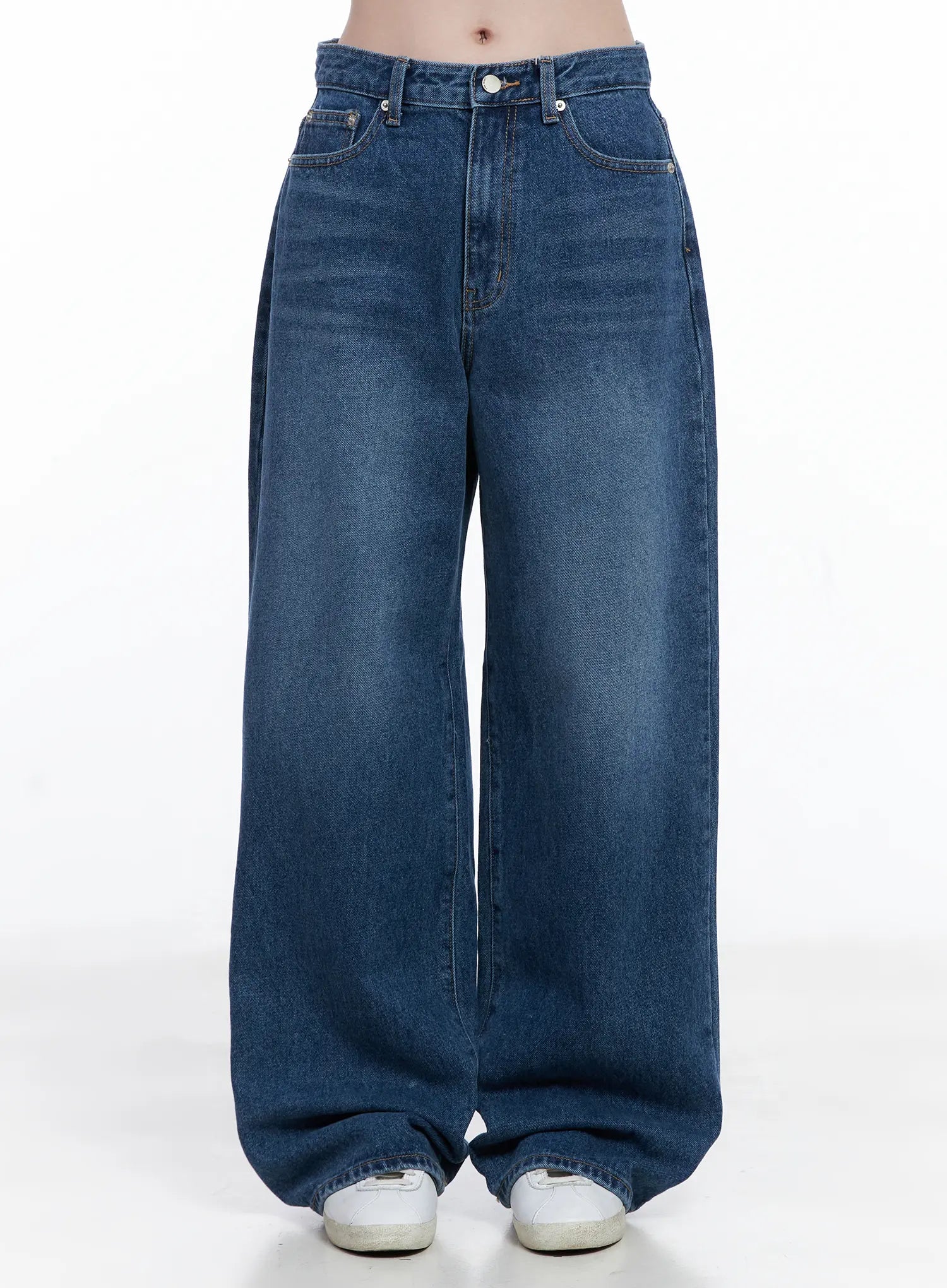 Rumi Wide Leg Straight Jeans CG520