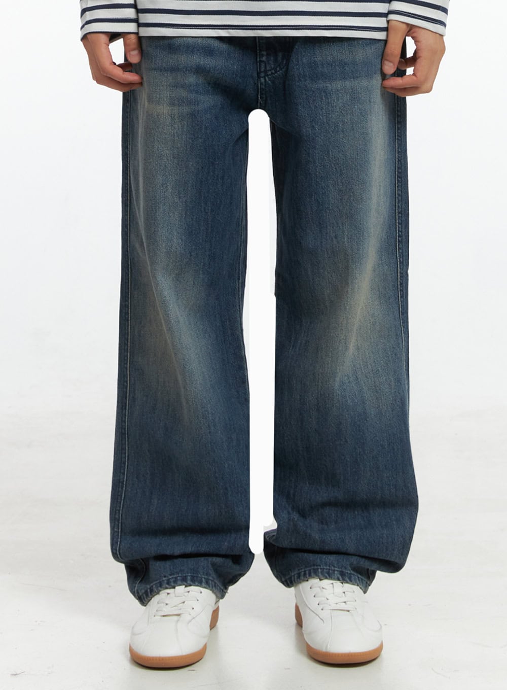 Men's Denim Blue Wide Fit Jeans IO402