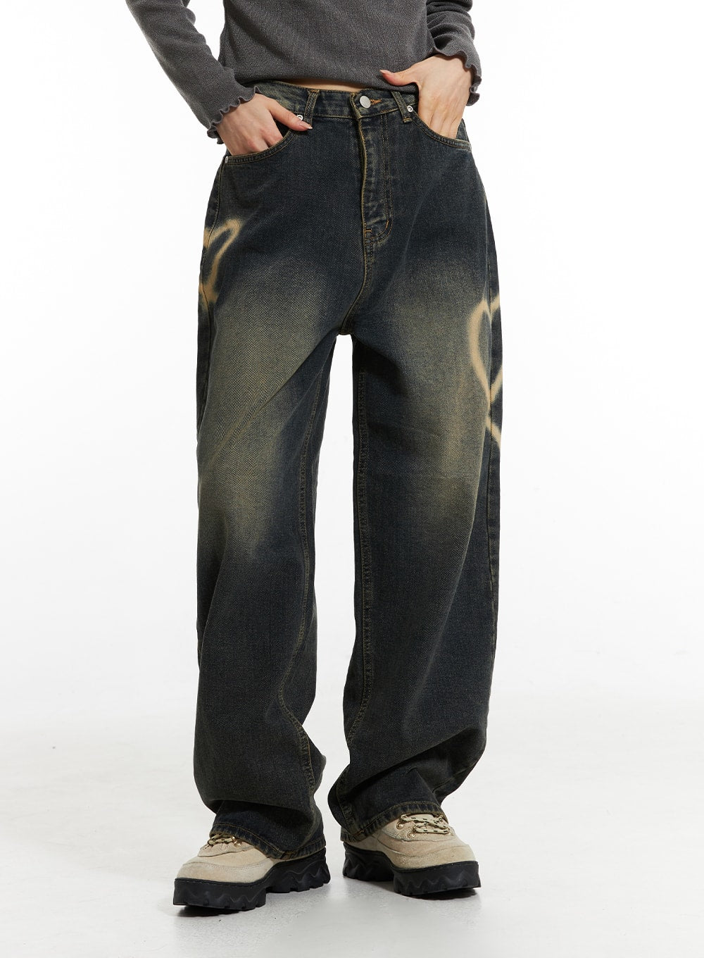 Heart-Bleached Wide Leg Jeans IN308