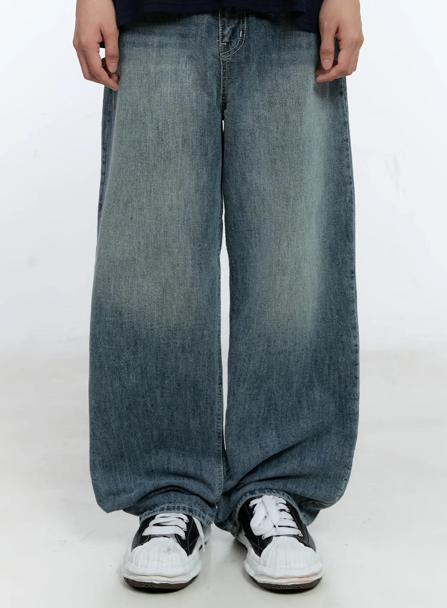 Men's Vintage-Wash Wide-Leg Jeans IL529