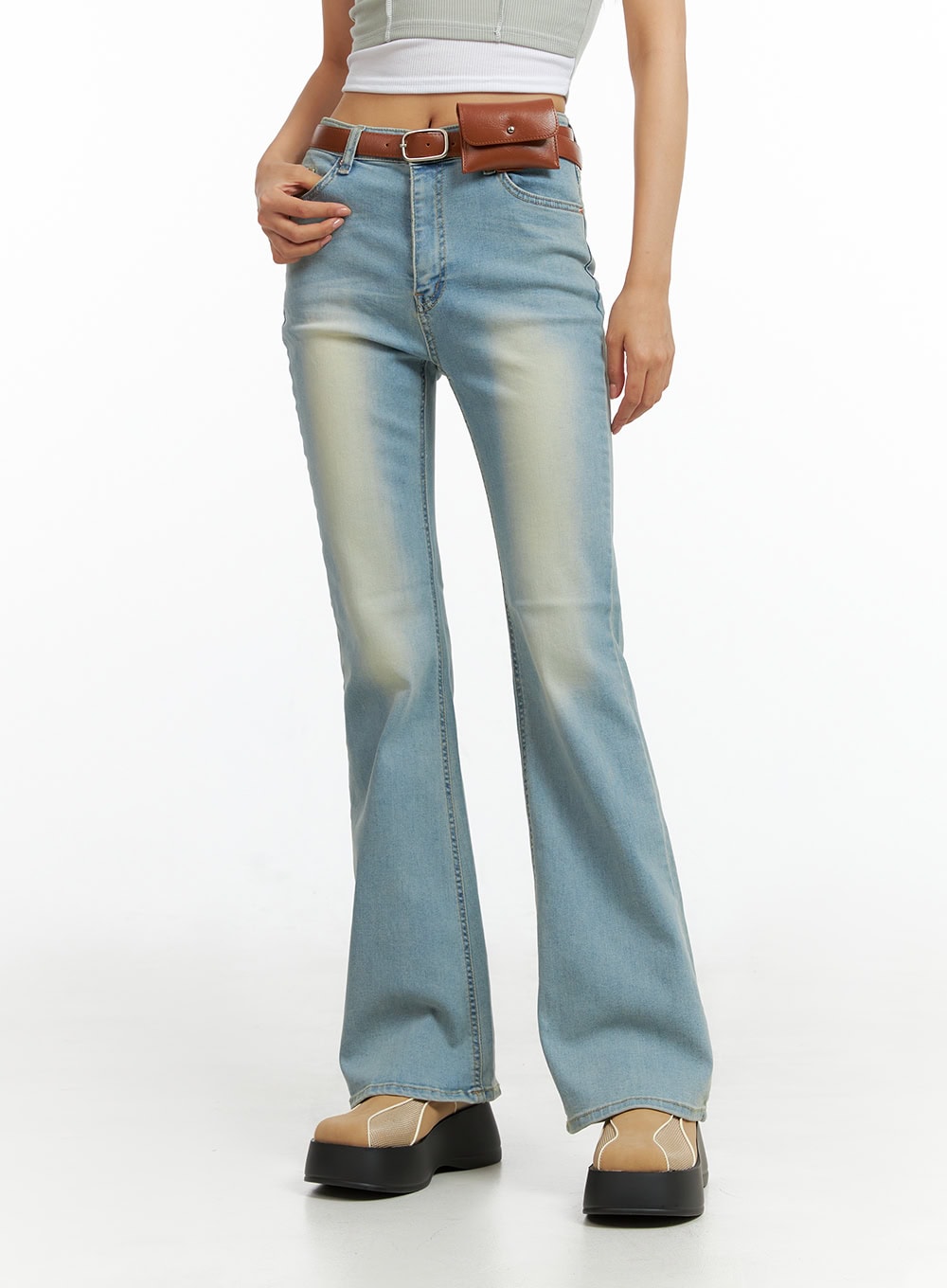 Light Washed Slim Fit Bootcut Jeans IL409