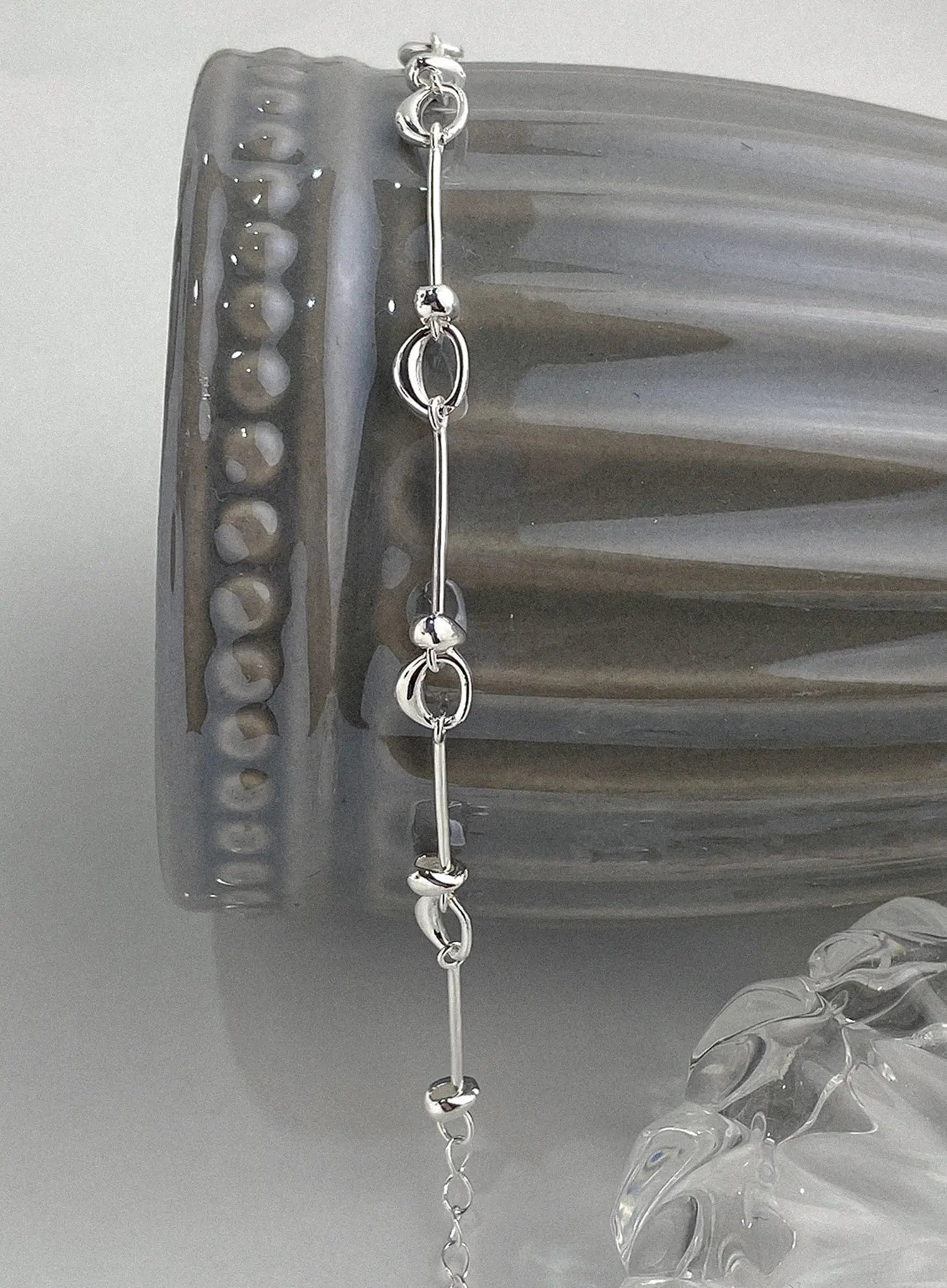 Nin Loop Stick Flow Bracelet IU506