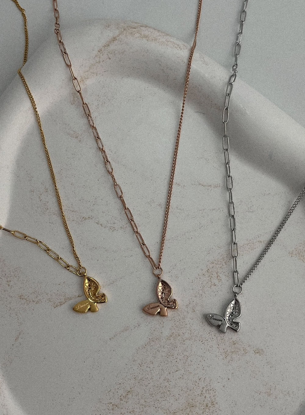 Butterfly Patten Point Necklace IL403