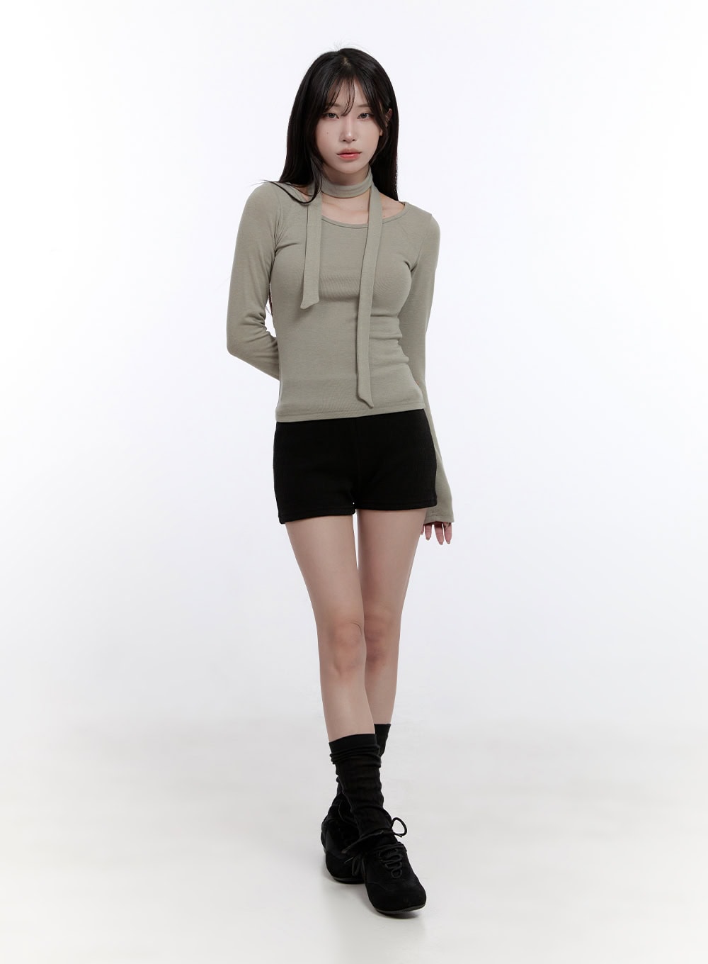 Slim-Fit Solid Shorts CO418