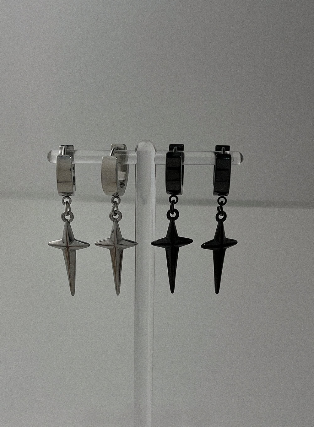 Pointed Cross One Touch Piercings IL415