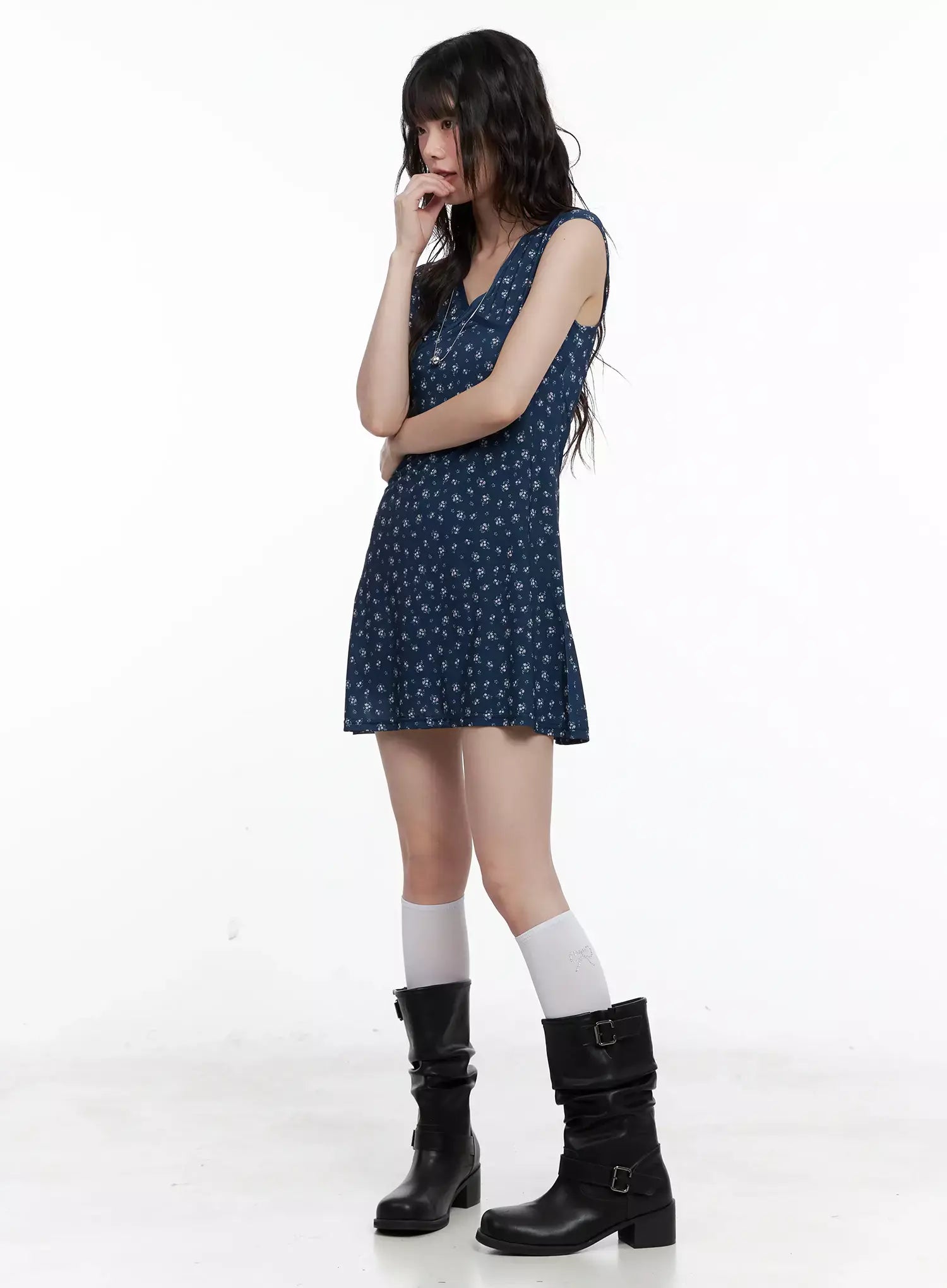 V-Neck Floral Print A-Line Dress IL531