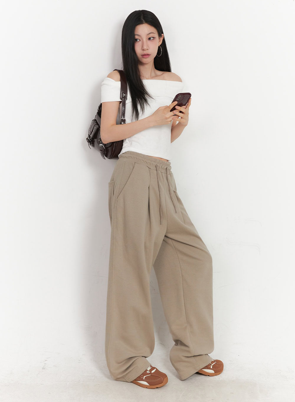 Cotton Pintuck Wide-Fit Sweatpants IY516