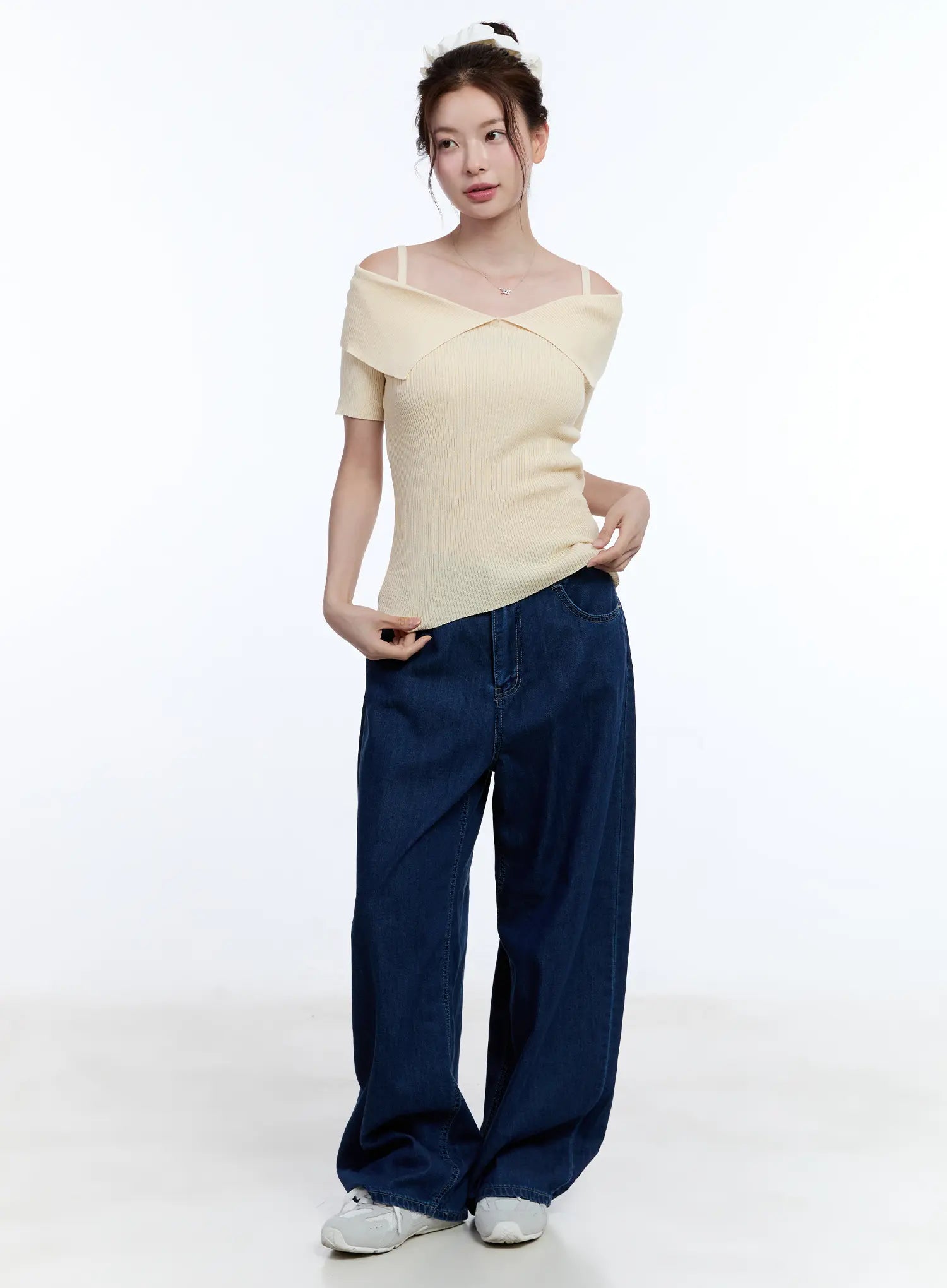 Ribbed Off-Shoulder Top CU513