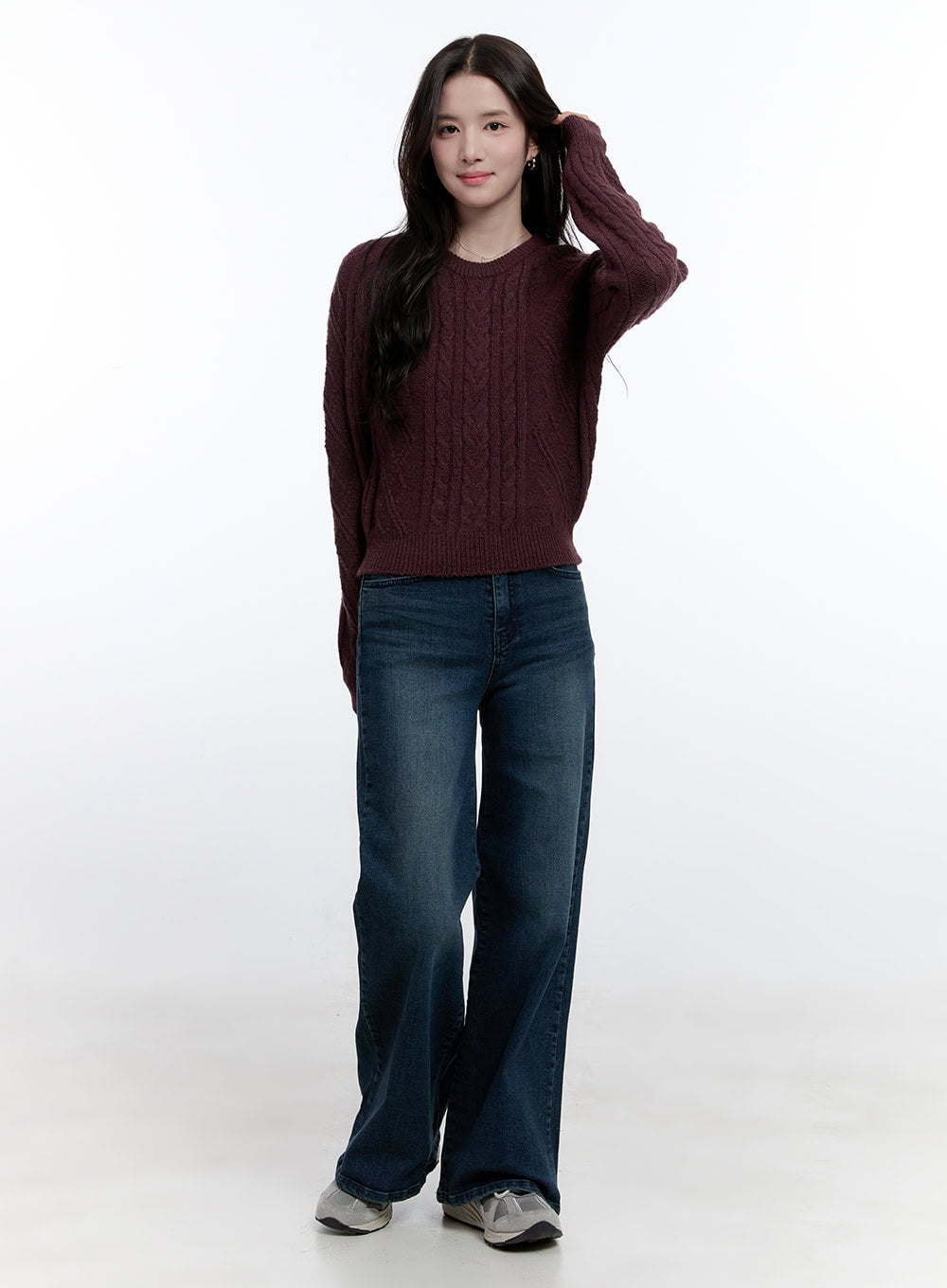 Cable Knit Round Neck Sweater ON418