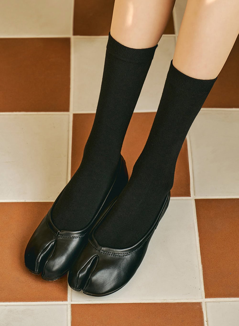 Miu Flowing Curve Socks IA529