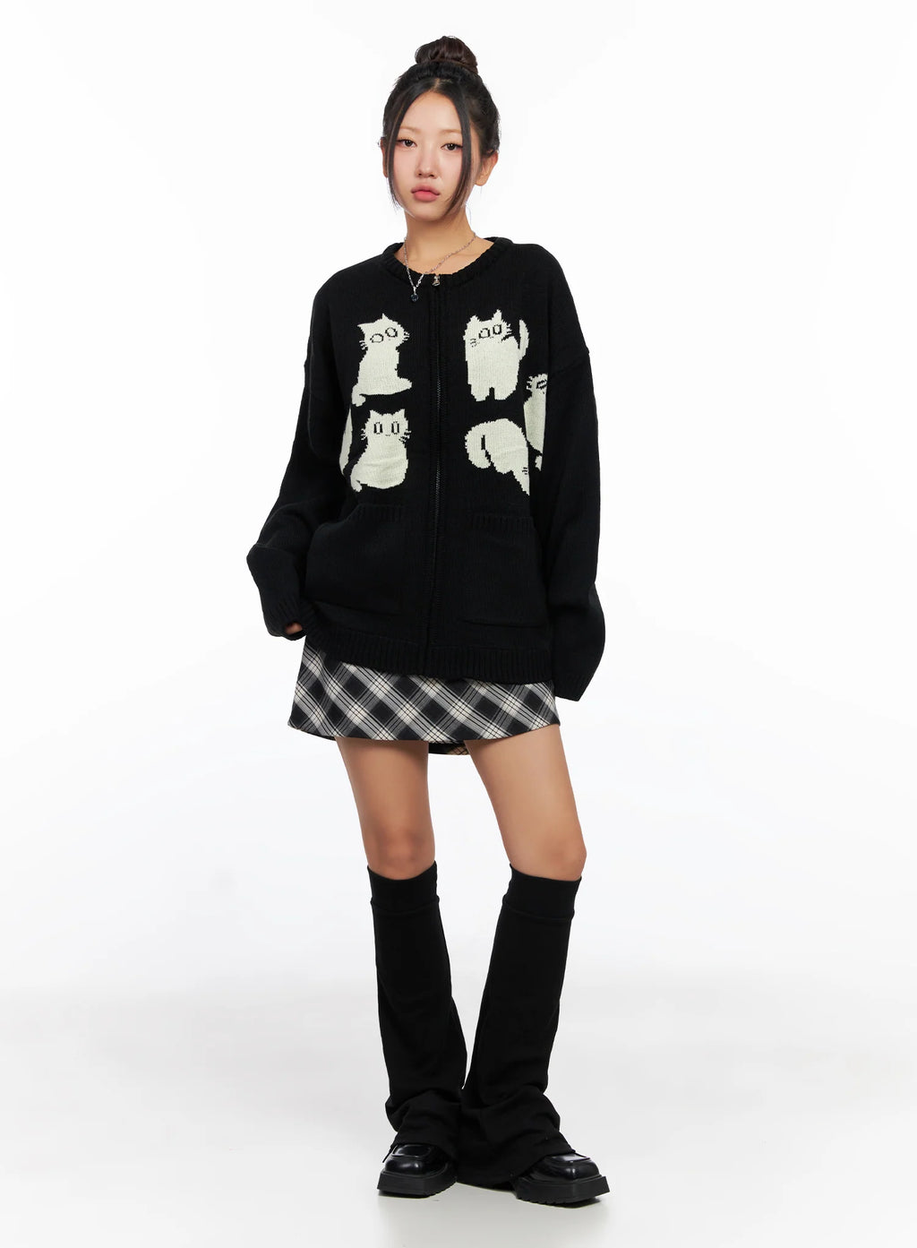 Oversized Graphic Zip-up Sweater CO515