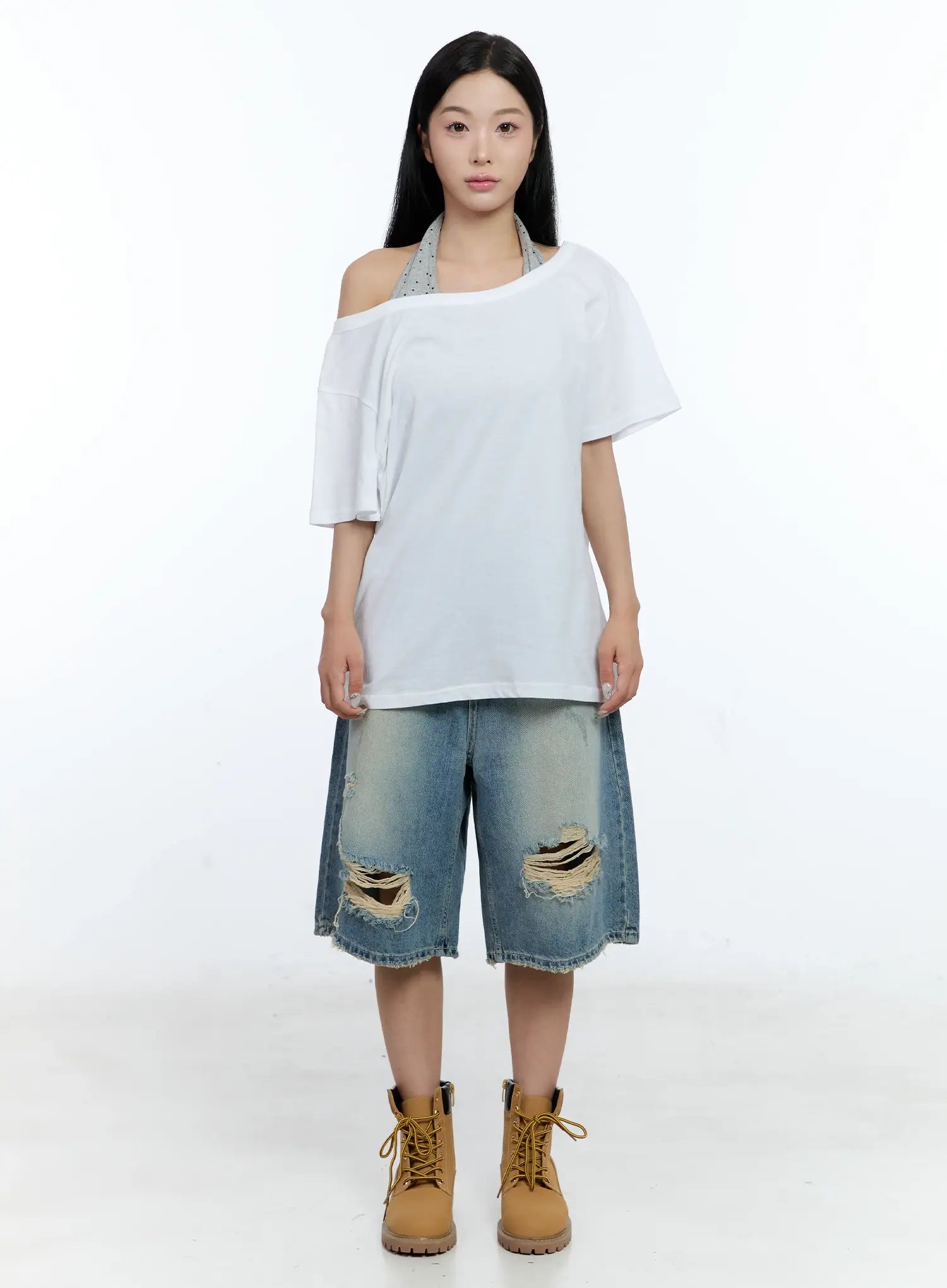 Off-Shoulder Loose-Fit Tee CG501