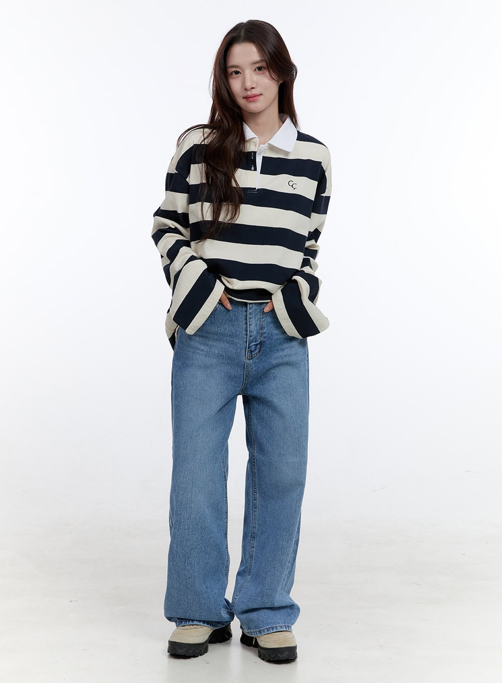 Brynn Light Washed Wide Leg Jeans OO407