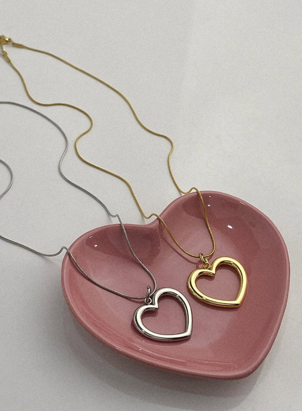 Big Heart Outline Necklace IA517