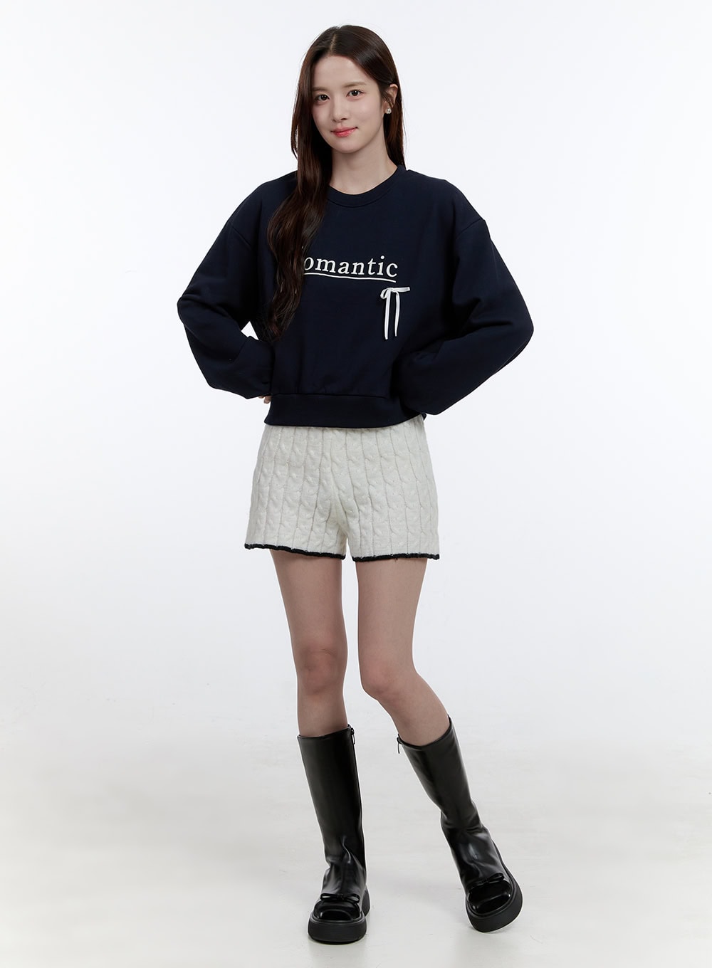 Cozy Ribbon Lettering Sweatshirt OO407