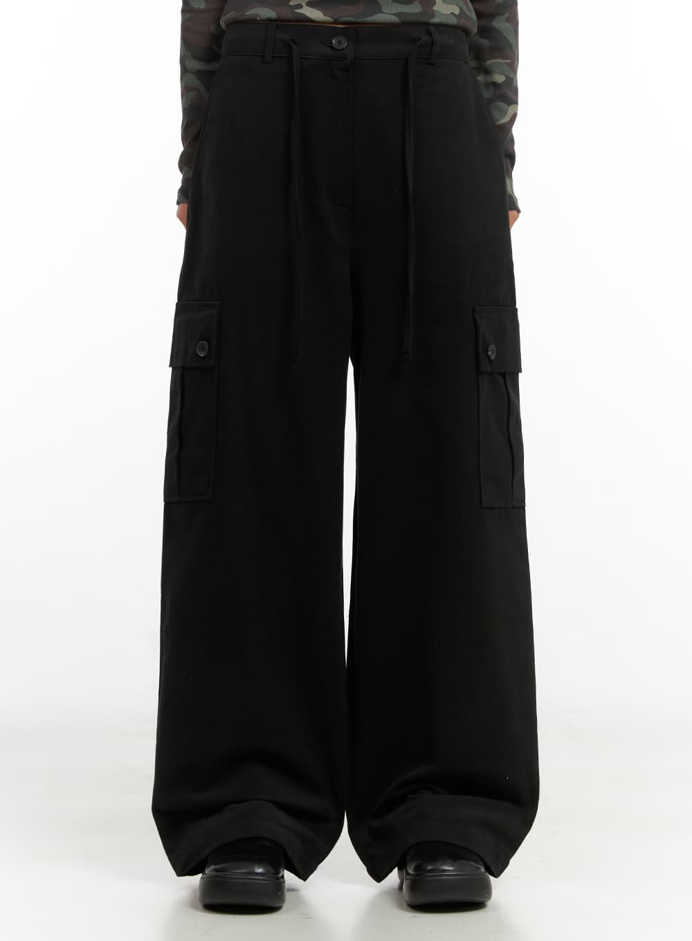 Wide-Fit Cargo Pocket Pants CO424