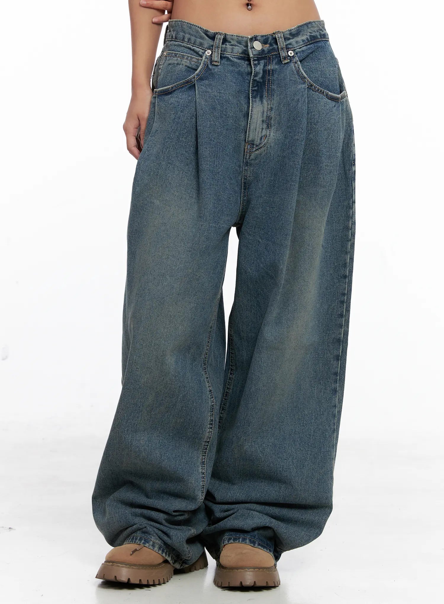 Aura Pleated Wide Jeans CS524